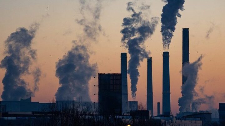 La COP28 se divide en opiniones sobre el fin de la era de los combustibles fósiles a nivel mundial