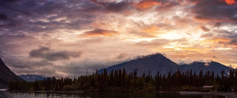 La tormenta Kathleen traerá altas temperaturas de hasta 32ºC y lluvias de barro.